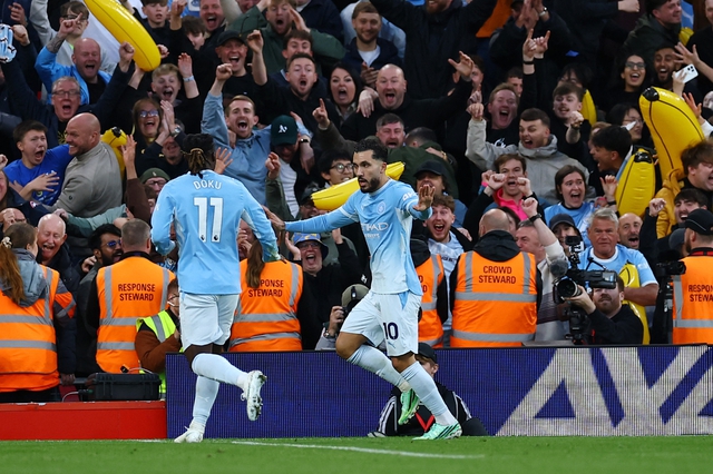 Gravenberch bị thẻ đỏ, Liverpool 'vỡ trận' phải thua đậm Man City 0-3 ngay tại Anfield- Ảnh 3.