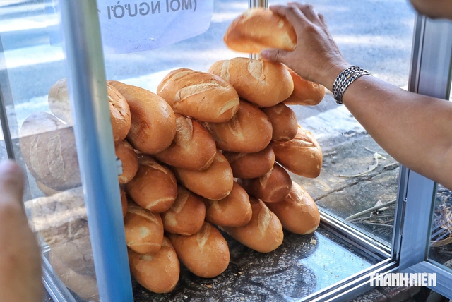 Tủ bánh mì đáng yêu - Ảnh 2.