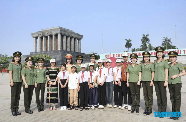 Những người 'Mẹ đỡ đầu' ở Công an tỉnh Quảng Trị- Ảnh 4.