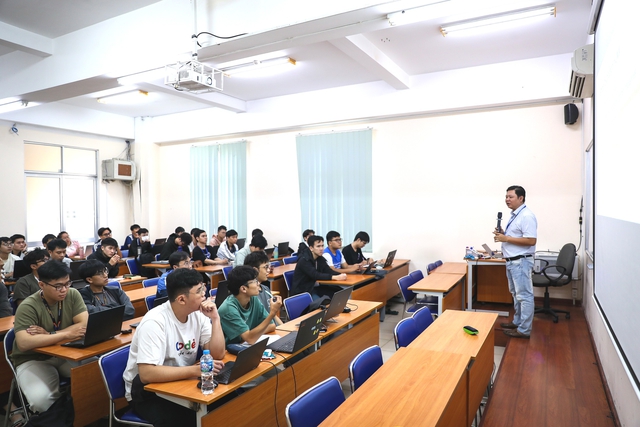 Đào tạo tiến sĩ: Giảm cơ sở để tăng chất lượng ? - Ảnh 1.