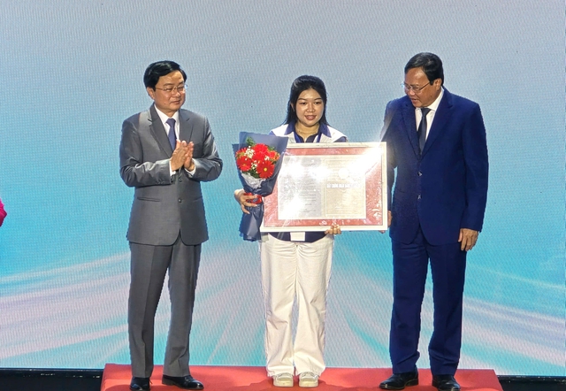 Tây Ninh thu hút ít dự án nhưng nhiều tiền hơn - Ảnh 3.