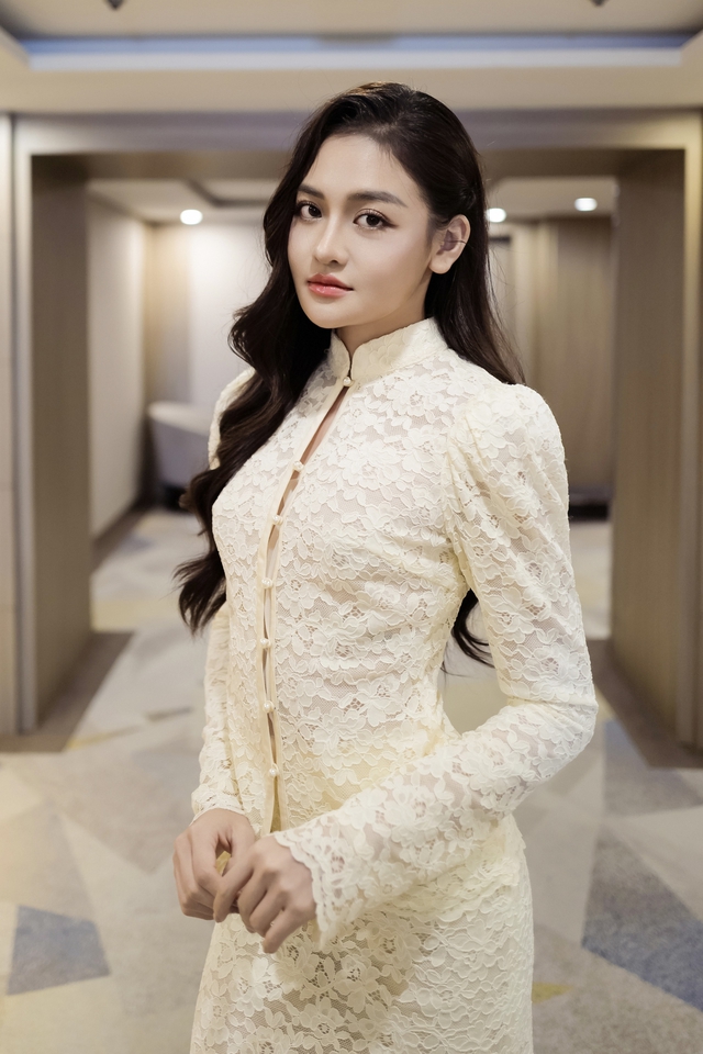 Tái xuất LHP quốc tế sau 13 năm, Thùy Anh hé lộ hậu trường đặc biệt của '1982'- Ảnh 2.