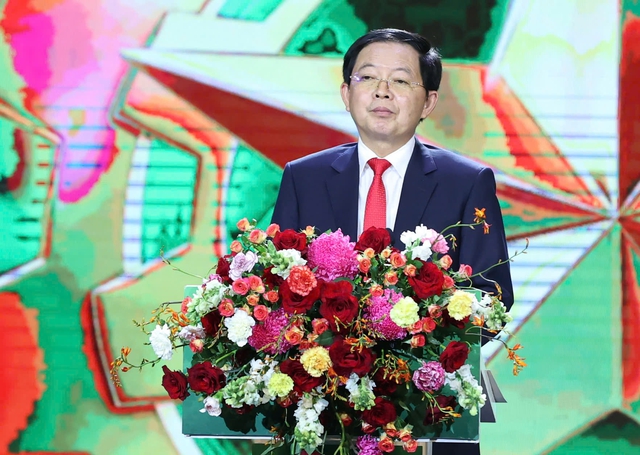 Vinh danh 96 Nông dân Việt Nam xuất sắc 40 năm đổi mới- Ảnh 2.
