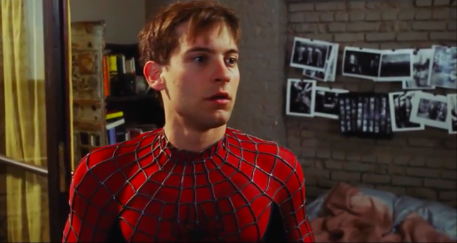 Vừa ly hôn, 'Người Nhện' Tobey Maguire làm chủ hôn cho đám cưới của vợ cũ - Ảnh 3.