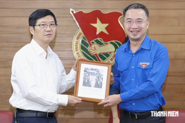 B&iacute; thư T.Ư Đo&agrave;n Nguyễn Tường L&acirc;m tiếp đo&agrave;n đại biểu B&aacute;o Thanh Ni&ecirc;n Trung Quốc- Ảnh 3.