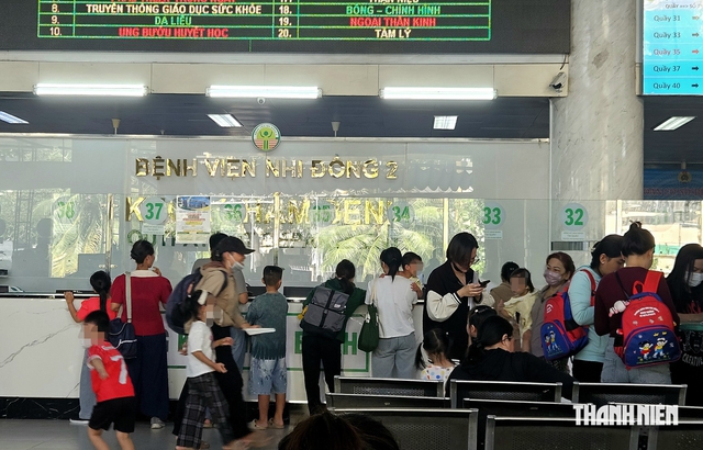 Trẻ sốt cao, ho nhiều: Bác sĩ lưu ý cách phòng cúm mùa - Ảnh 1.