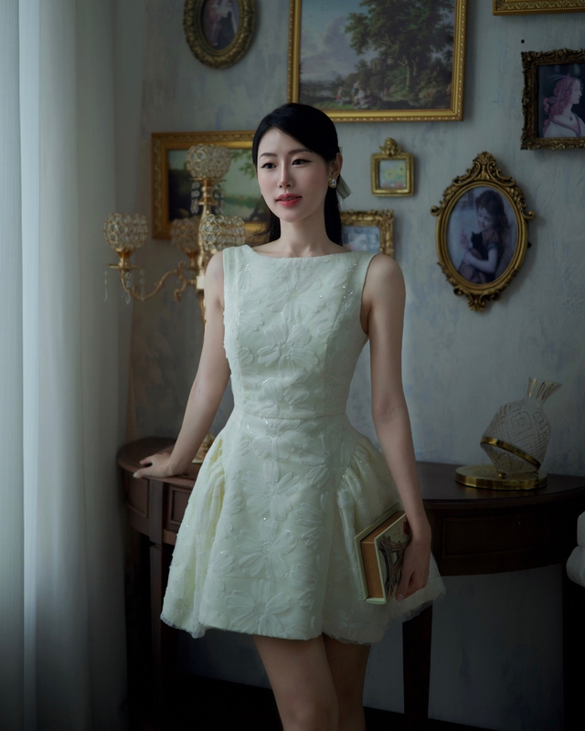 Bí quyết 'siết' vòng 2 thon gọn với váy chiết eo- Ảnh 1.