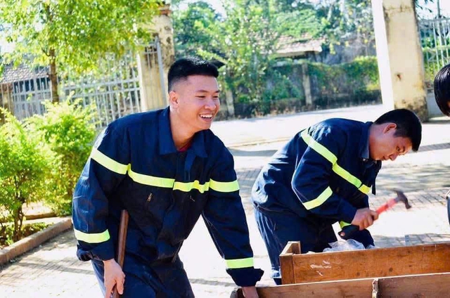 Phía sau lời hẹn cơm nhà - Ảnh 1.