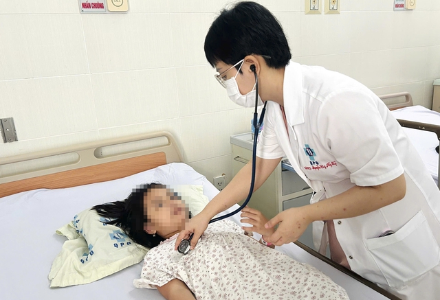 167 người nghi ngộ độc sau khi ăn bánh mì: Có 3 thai phụ 41 bệnh nhi- Ảnh 2.