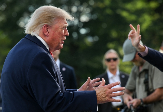 Ukraine tố c&aacute;o Nga tiếp tục tấn c&ocirc;ng, &ocirc;ng Trump n&oacute;i sẽ điều tra - Ảnh 3.