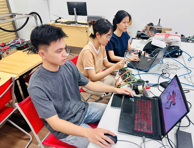 Giải bài toán nguy cơ thiếu nguồn giảng viên trình độ tiến sĩ - Ảnh 1.