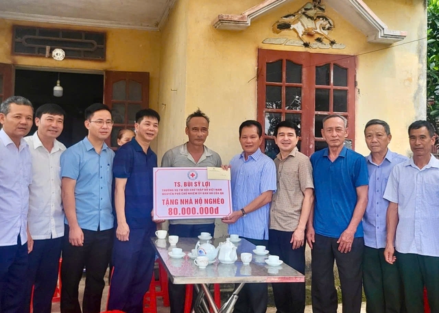 Một ch&uacute;t bận l&ograve;ng với những phận người yếu thế - Ảnh 2.