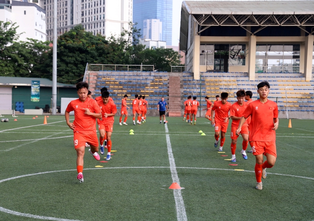 HLV Hoàng Anh Tuấn nói điều đặc biệt khi dẫn dắt U.15 Việt Nam dự World Cup - Ảnh 1.