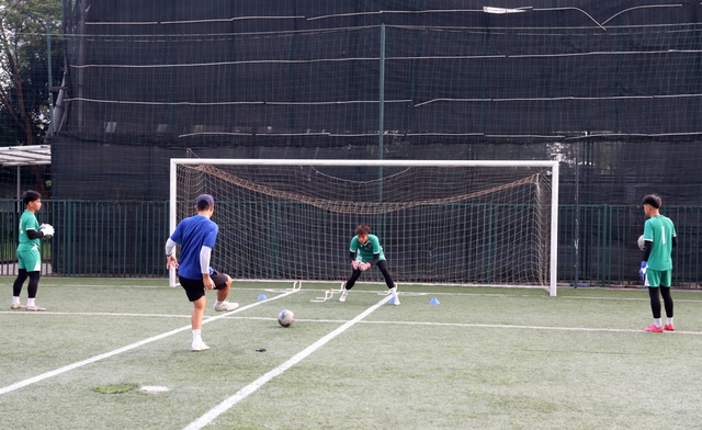 HLV Hoàng Anh Tuấn nói điều đặc biệt khi dẫn dắt U.15 Việt Nam dự World Cup - Ảnh 3.