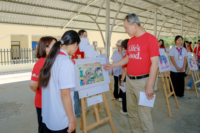 LG đưa công nghệ vào không gian học tập cho học sinh Thái Nguyên - Ảnh 4.
