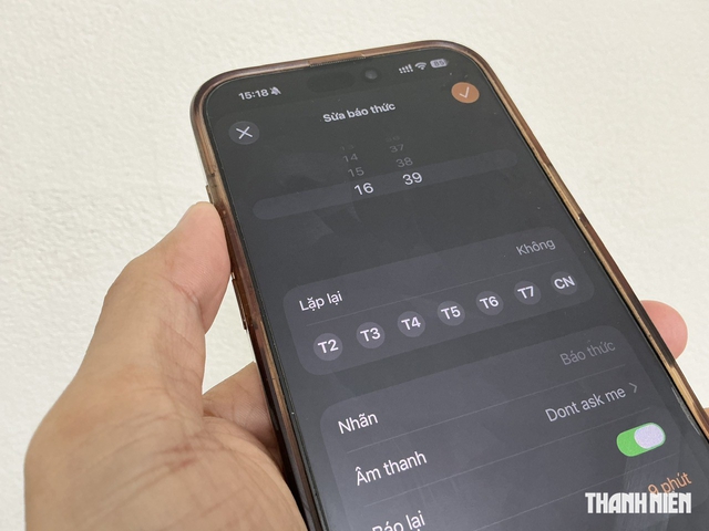 Ứng dụng Đồng hồ trên iPhone có một chi tiết kỳ lạ mà ít người nhận ra - Ảnh 1.