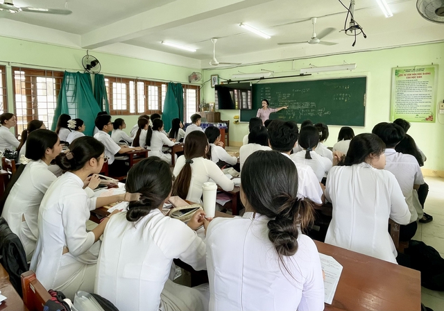 Gia Lai: 1.900 vi&ecirc;n chức gi&aacute;o dục tr&uacute;ng tuyển thăng hạng chức danh năm 2026 - Ảnh 1.
