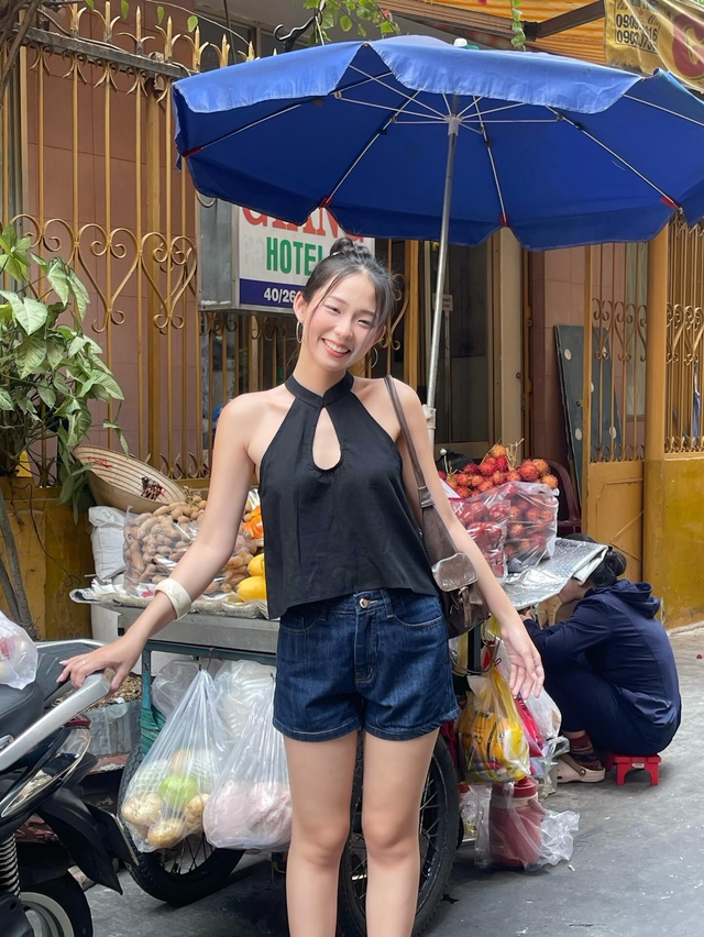 Vẻ đẹp kh&ocirc;ng tuổi từ những thiết kế khuy&ecirc;n tai tr&ograve;n thanh lịch   - Ảnh 4.