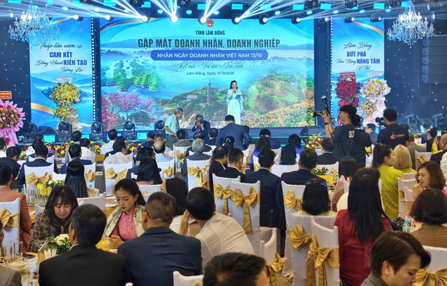 Lâm Đồng sẽ cùng doanh nghiệp nắm tay nhau thật ấm - Ảnh 1.
