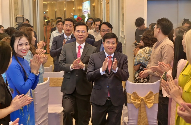 Lâm Đồng sẽ cùng doanh nghiệp nắm tay nhau thật ấm - Ảnh 2.