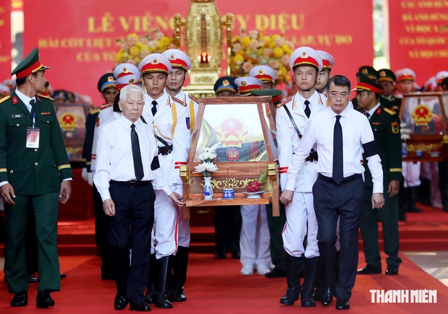 Truy điệu, an táng 731 liệt sĩ tại Nghĩa trang Liệt sĩ TP.HCM - Ảnh 2.