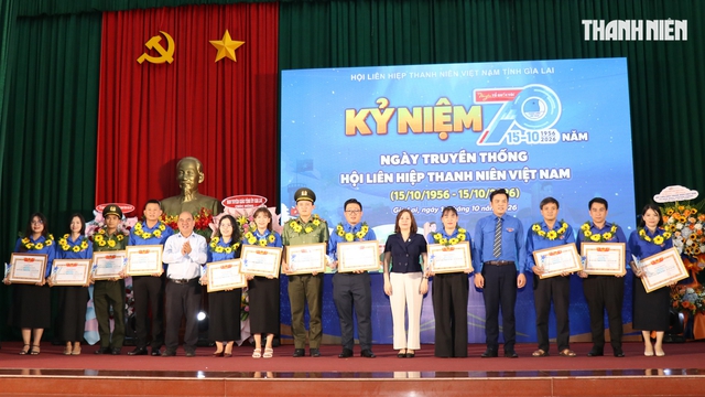 Gia Lai tôn vinh những người trẻ sống đẹp, cống hiến vì cộng đồng - Ảnh 2.