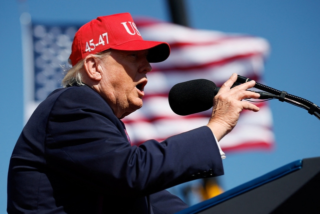 Ông Trump đòi xử bắn người rò rỉ kế hoạch không kích Iran - Ảnh 1.