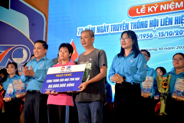 Tuyên dương 40 gương 'Thanh niên sống đẹp' phường Chợ Quán - Ảnh 2.