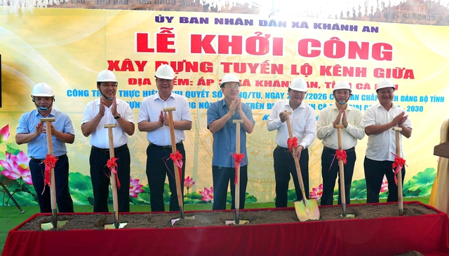 Cà Mau khởi công 22 tuyến đường nông thôn, vốn đầu tư 53,4 tỉ đồng - Ảnh 1.