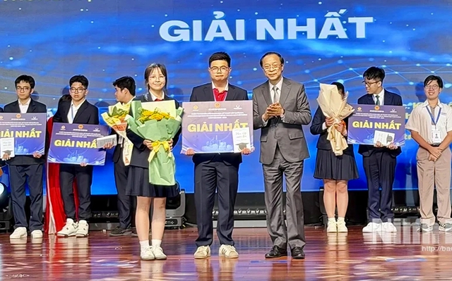 Lập dữ liệu chuyên gia để hỗ trợ học sinh nghiên cứu khoa học, kỹ thuật- Ảnh 1.
