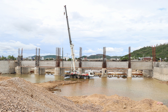 Sống chung với thiên tai: Khơi dòng đón lũ- Ảnh 1.
