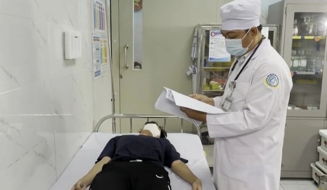 Bệnh sốt xuất huyết v&agrave; tay ch&acirc;n miệng tăng nhanh ở An Giang- Ảnh 2.
