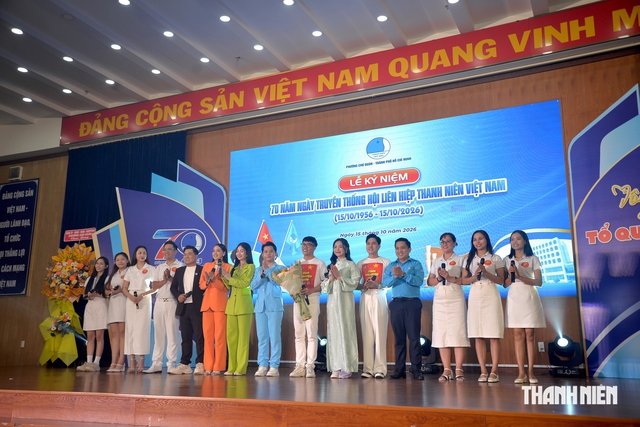 Tuyên dương 40 gương 'Thanh niên sống đẹp' phường Chợ Quán - Ảnh 8.