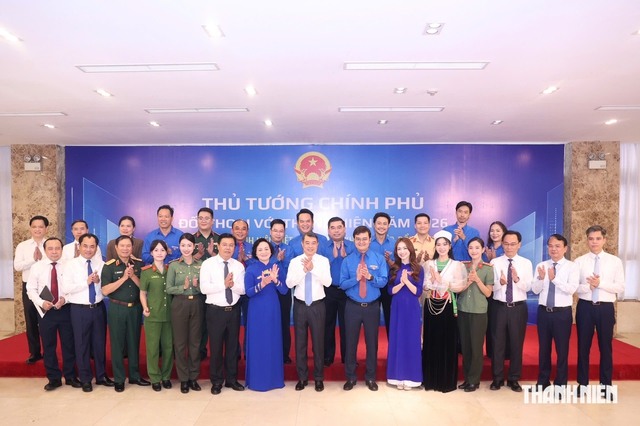 300 thanh niên hào hứng tham gia chương trình đối thoại của Thủ tướng Chính phủ - Ảnh 2.