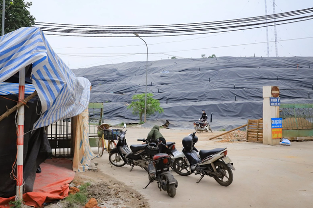 Hà Nội lên phương án xử lý gần 4 triệu tấn rác chôn lấp ở Xuân Sơn - Ảnh 2.