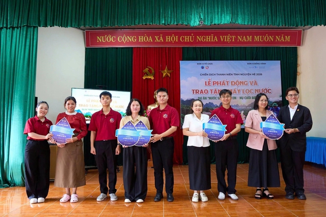 Khi những giọt nước sạch hóa nụ cười - Ảnh 2.