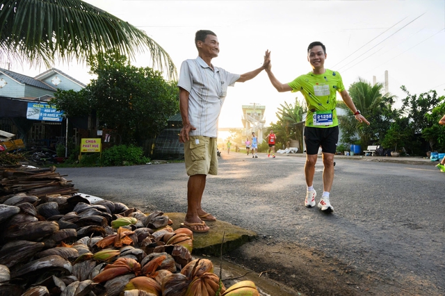 'Thỏi nam châm' thu hút dòng người, dòng tiền, dòng thông tin cho xu hướng 'race- cation' - Ảnh 2.