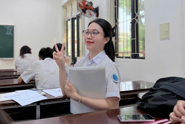 26 tuổi mới học lớp 12, cô gái được chọn vào đội tuyển học sinh giỏi - Ảnh 1.