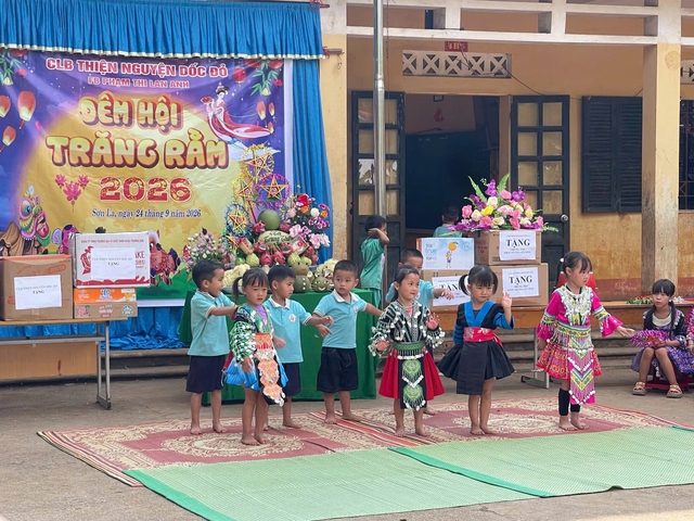 Những mùa trăng yêu thương nơi đất dốc - Ảnh 4.