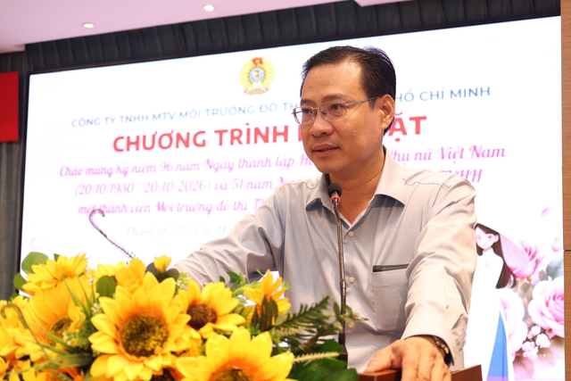 Món quà 20.10 đặc biệt dành cho nữ công nhân môi trường TP.HCM - Ảnh 2.