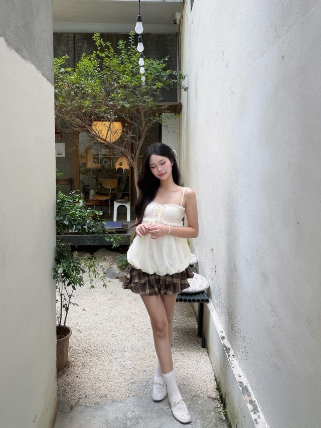 Nghệ thuật phối màu đậm nhạt bứt phá khỏi 'vùng an toàn'- Ảnh 1.