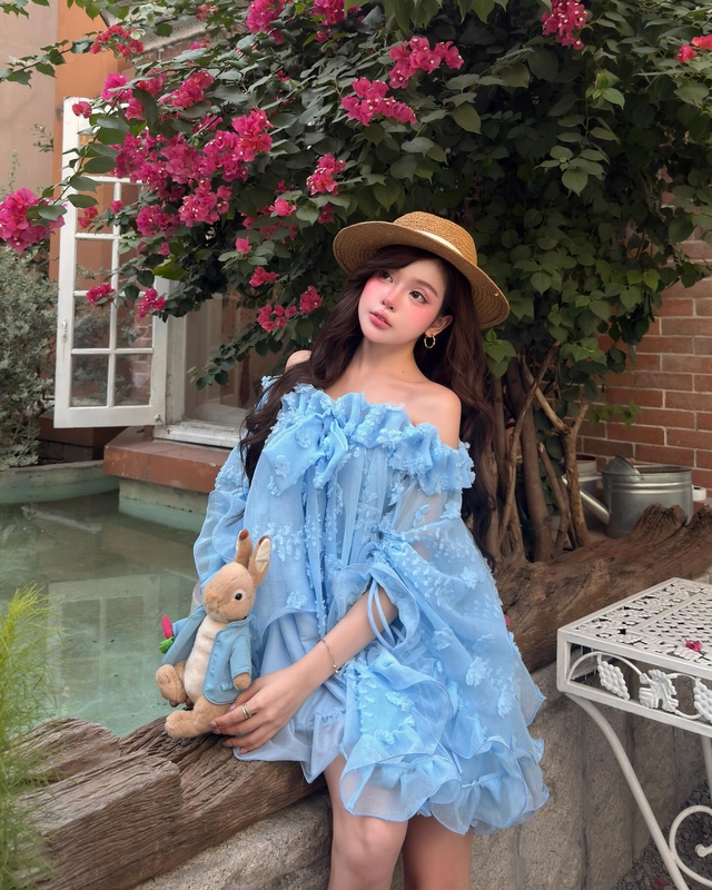 Dịu dàng với trang phục pastel- Ảnh 1.