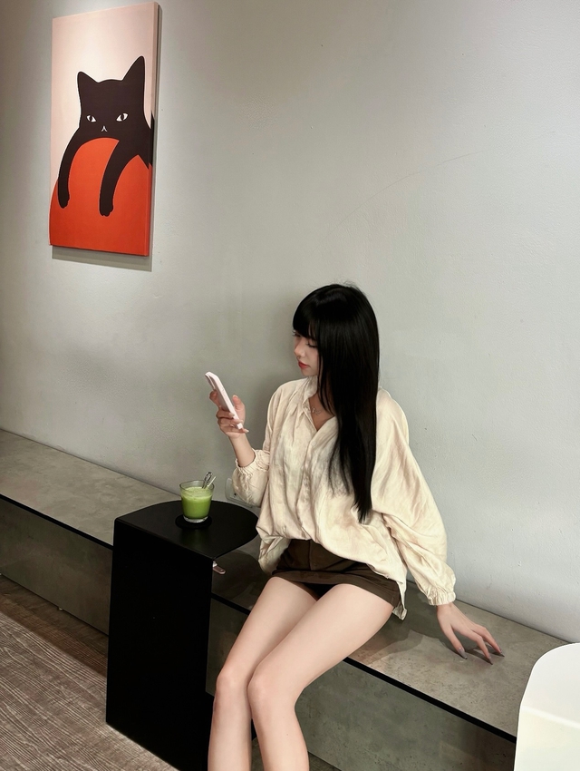 Nghệ thuật phối màu đậm nhạt bứt phá khỏi 'vùng an toàn'- Ảnh 3.