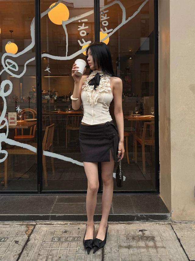 Nghệ thuật phối màu đậm nhạt bứt phá khỏi 'vùng an toàn'- Ảnh 6.