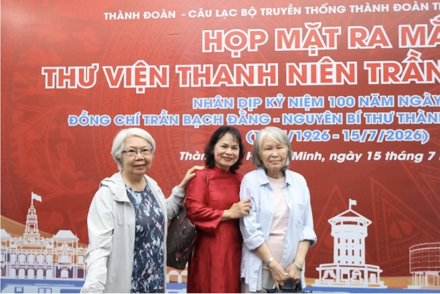 Chị Trần Hồng Ánh ngầm dạy tôi bài học hòa đồng với nhân dân- Ảnh 1.