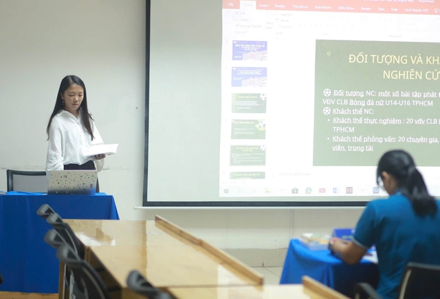 'Cô giáo' Huỳnh Như bảo vệ thành công luận văn thạc sĩ tại Trường ĐH Sư phạm TP.HCM- Ảnh 2.