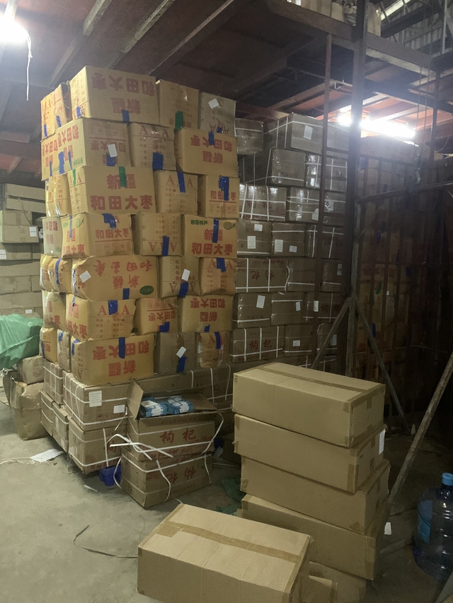 Công an TP.HCM bắt tạm giam Tôn Bằng vì xâm phạm nhãn hiệu Hằng Du Mục- Ảnh 2.