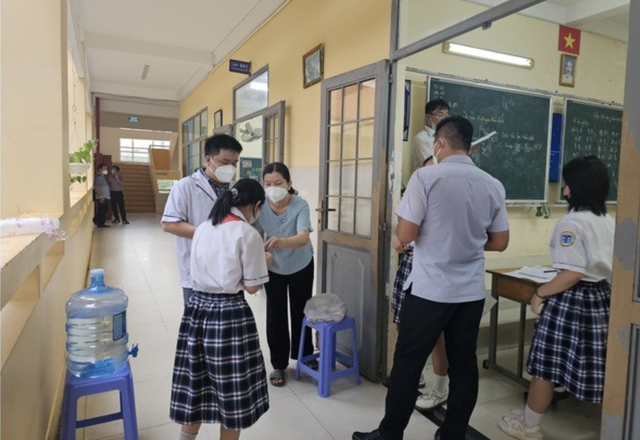 TP.HCM phòng bệnh não mô cầu trong trường học: Theo dõi sát học sinh - Ảnh 1.