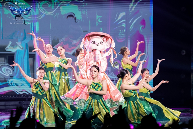 Mascot khiến Trấn Thành khâm phục tại bảng đấu 'Ca sĩ mặt nạ' - Ảnh 3.