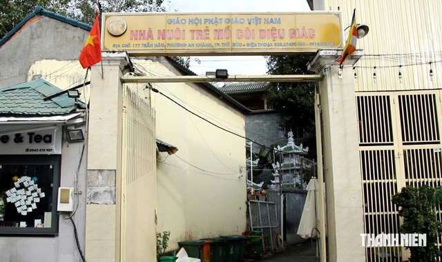 Bốn cháu bé bị bỏ rơi được nhà chùa cưu mang - Ảnh 1.